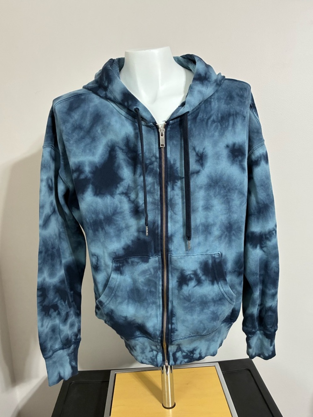 4/$15 ❤️ Old Navy Men’s Zipper Hoodie Size Small